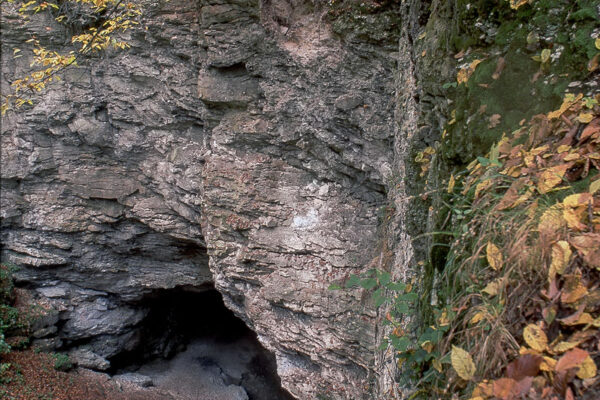 Die ''Kelle'', Erdfall und Höhle